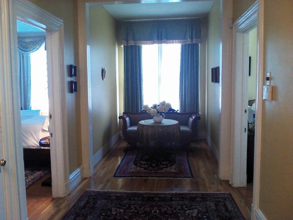 A Kingston Bed & Breakfast Εξωτερικό φωτογραφία