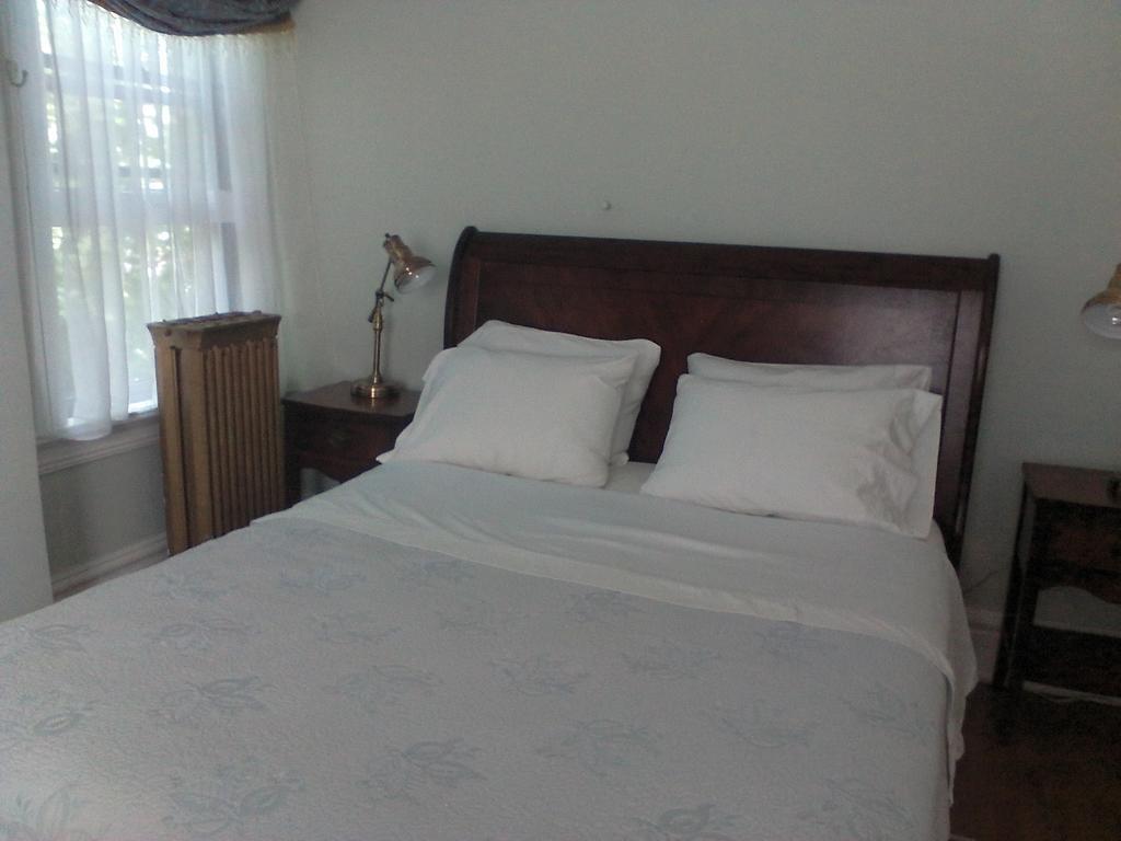 A Kingston Bed & Breakfast Εξωτερικό φωτογραφία