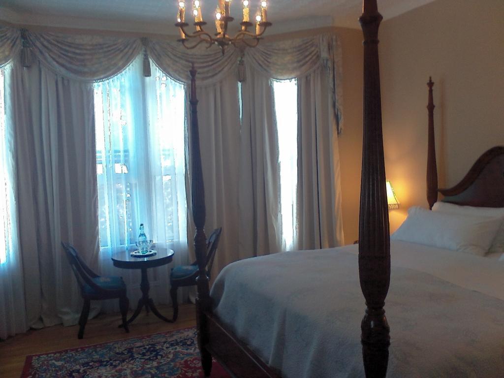 A Kingston Bed & Breakfast Εξωτερικό φωτογραφία